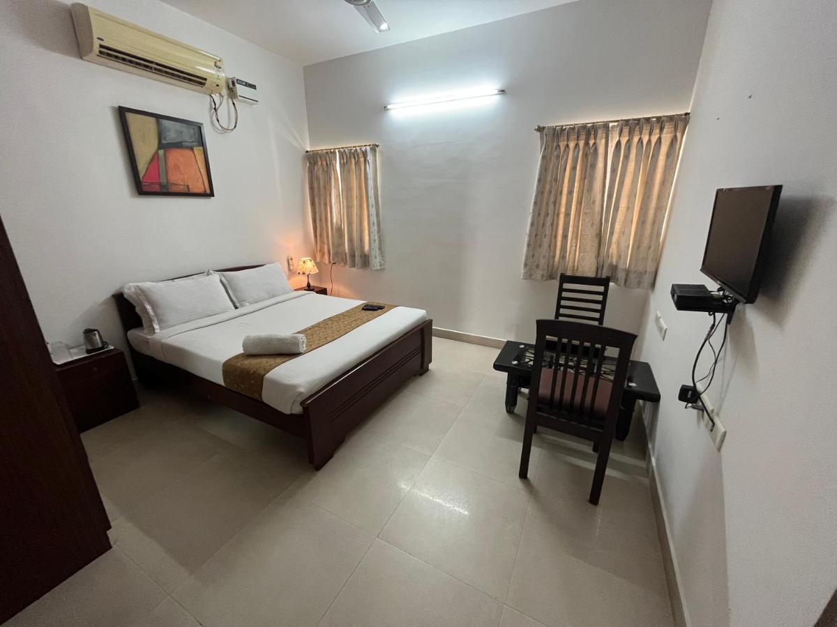 Avuraa Hospitality India Hotel Chennai Exterior photo