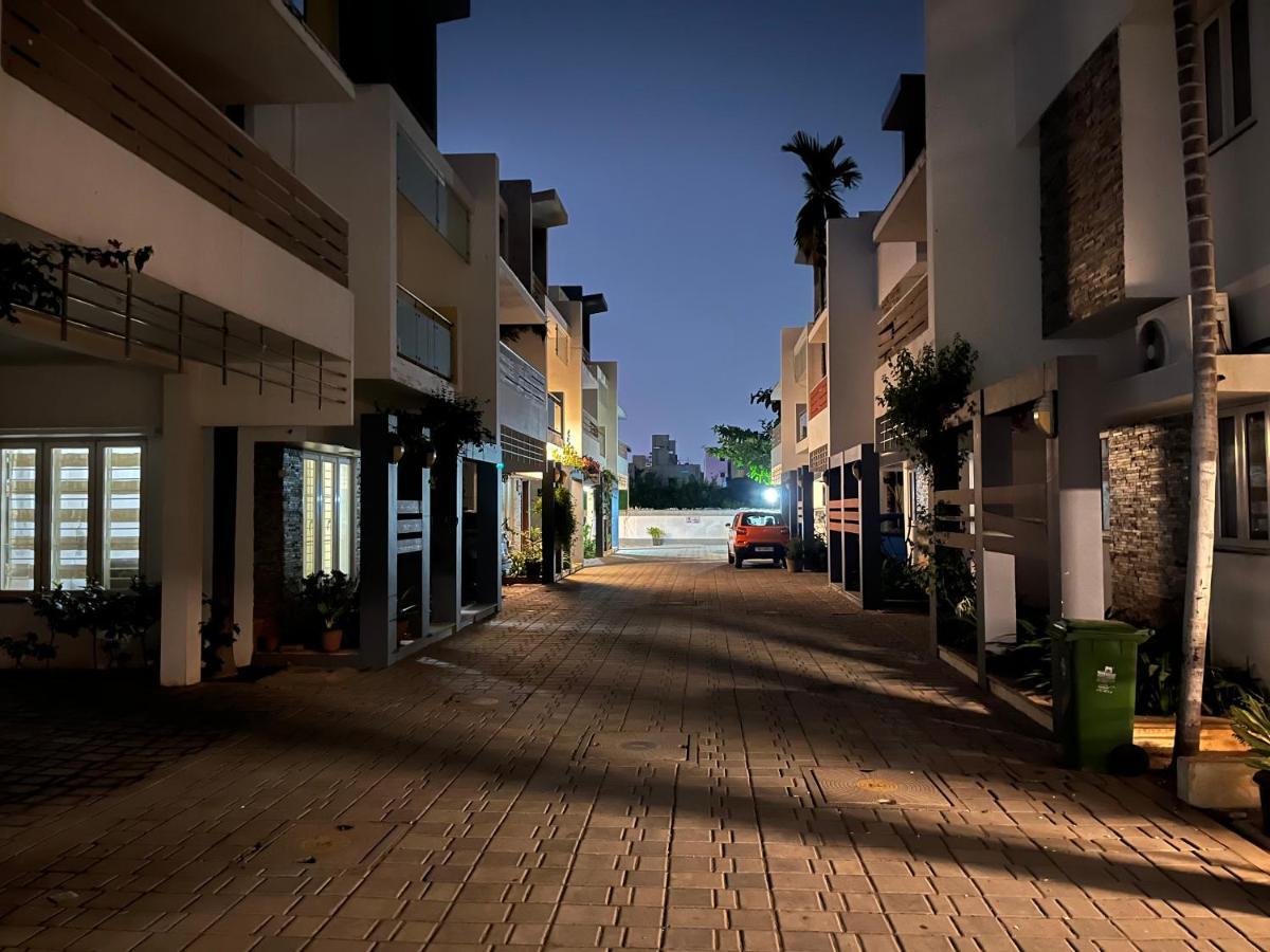 Avuraa Hospitality India Hotel Chennai Exterior photo